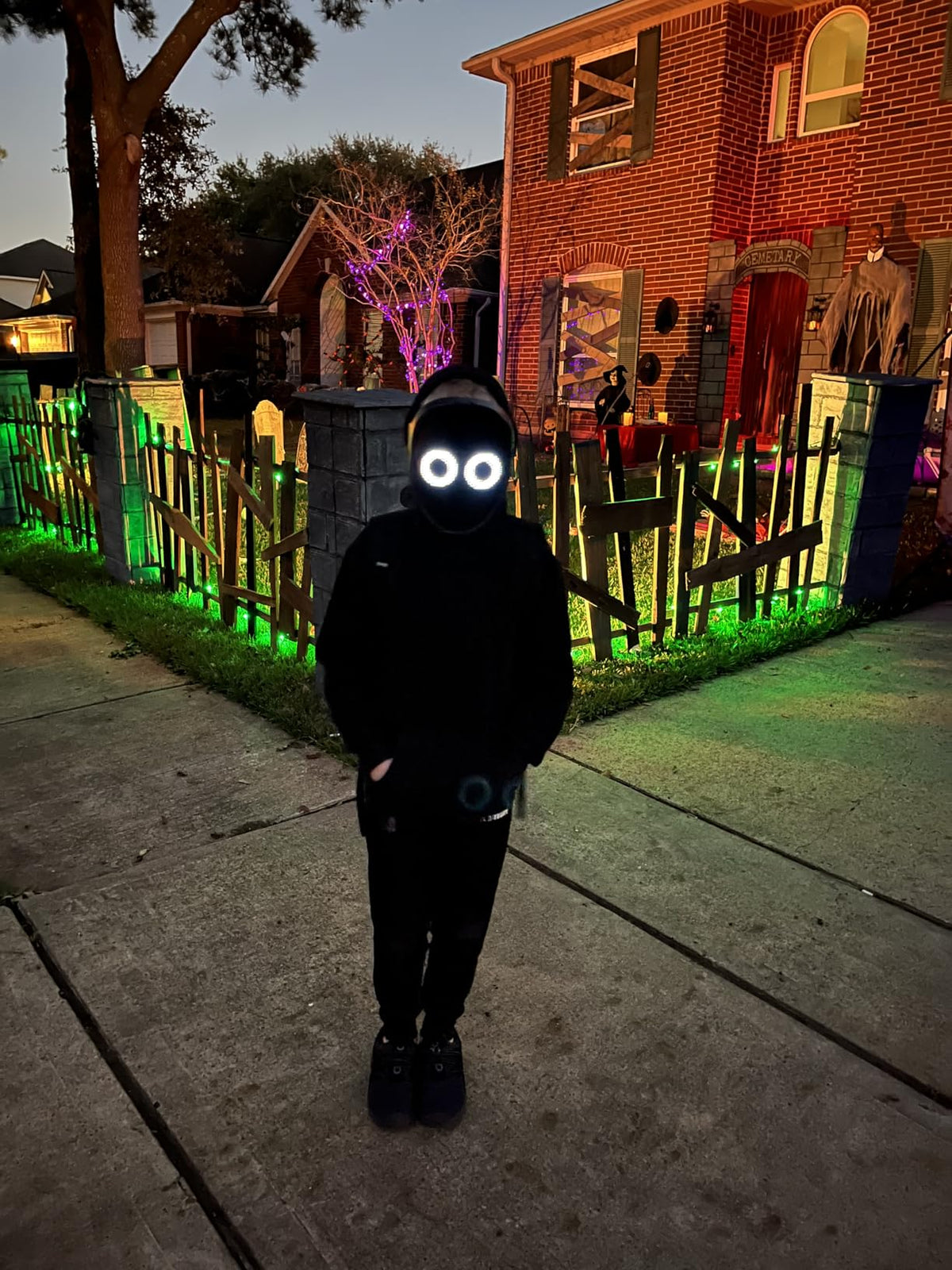 Novapix Matrix Mask costume photo 1